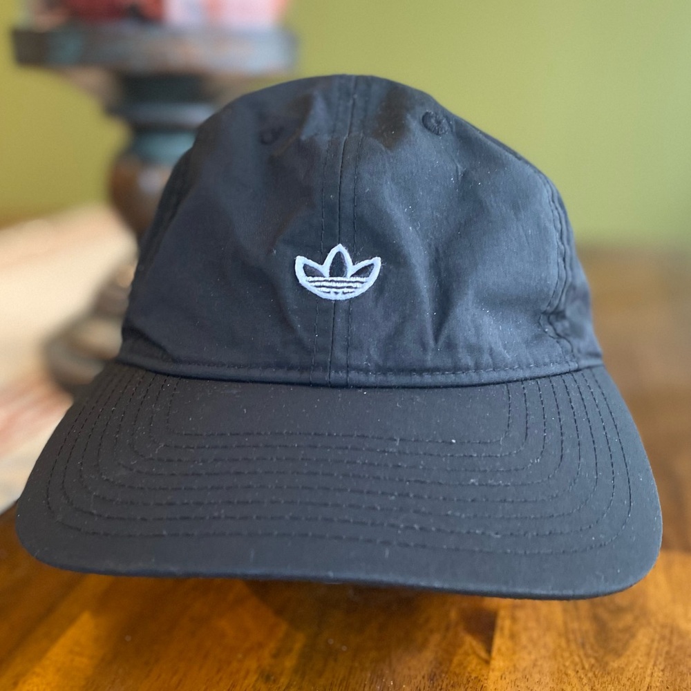 EUC Adidas Black and White Cap
